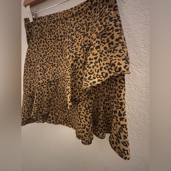 Altar’d State leopard print mini skirt - Picture 3 of 5